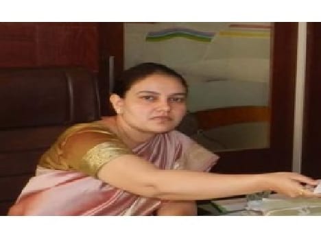 sharandeep kaur  takes place of Nikhil