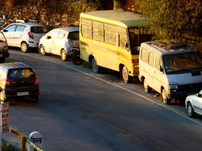 yellow line parking in shimla.