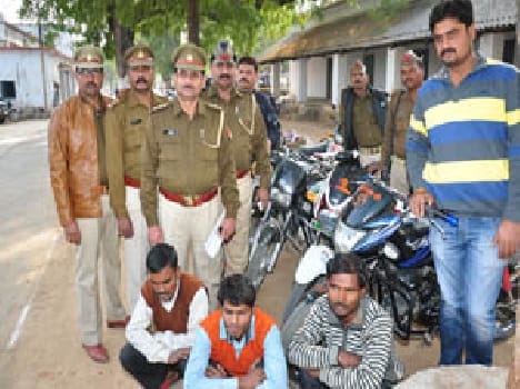 Three vehicle thieves caught, fourteen vehicles recovered