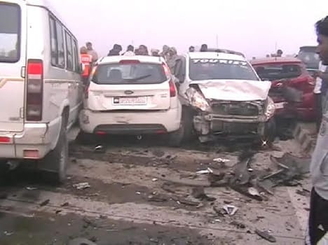 accident at express way with 18 vehicles