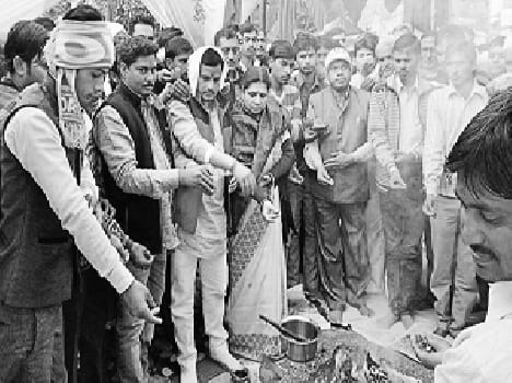 BJP members to release the fire
