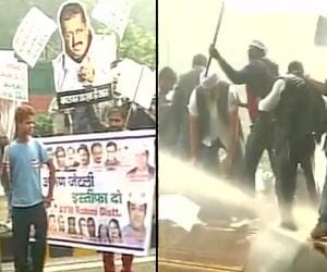 aap demonstration demanding jaitley resign 