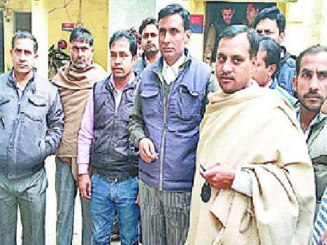 sarraf-robbed-of-half-a-million-and-a-half