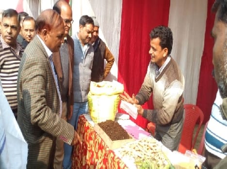 Honored 32 farmers who produce good