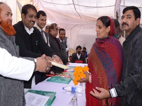 Chaudhary Charan Singh's birth anniversary farmer honored