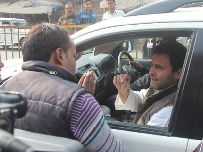 rahul gandhi speak against modi on his amethi visit