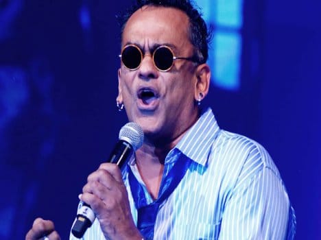 Pop singer Remo Fernandes left the Indian citizenship