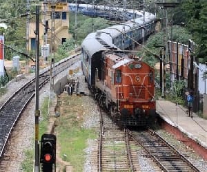 two trains collided in faridabad old station