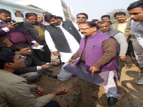 The minister arrived knowing reality