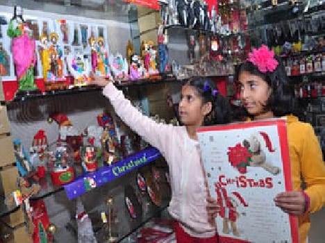 Festival delicacies spread the fragrance