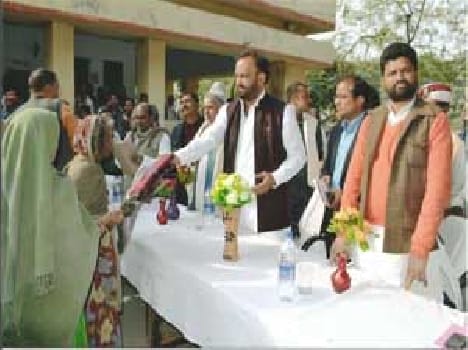 Blankets were distributed to the poor