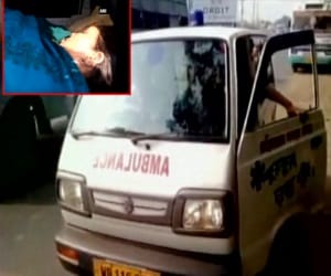 ambulance stopped 20 minutes for mamata banerjee convoy