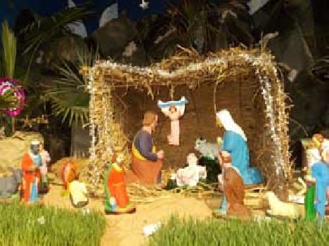 Jesus and Mary in churches adorned float