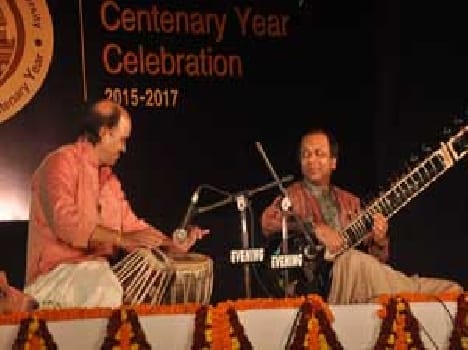 Shahid Parvez mind waged by the sitar strings
