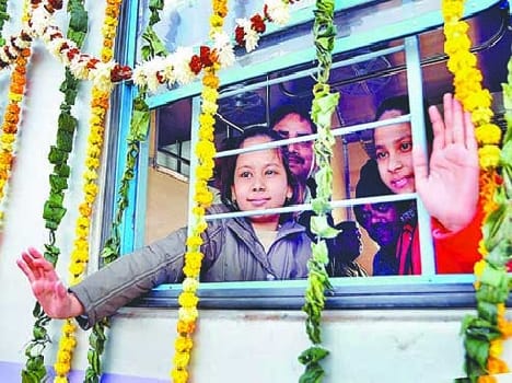 people happy due to train
