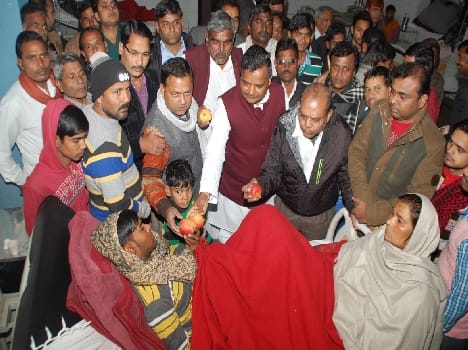 Patients firm celebrated the birthday of fruit distribution