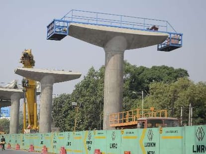 important news related to lucknow metro