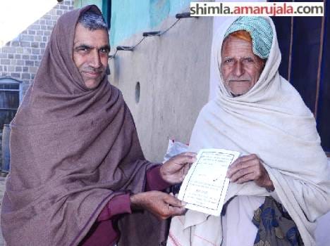 panchayat election in himachal, old person fighting election.
