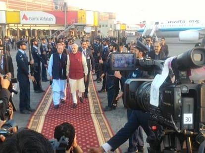 bjp-pdp support and congress unsupport of modi pak visit
