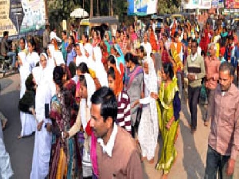 The procession took Chintamani Parshwanath