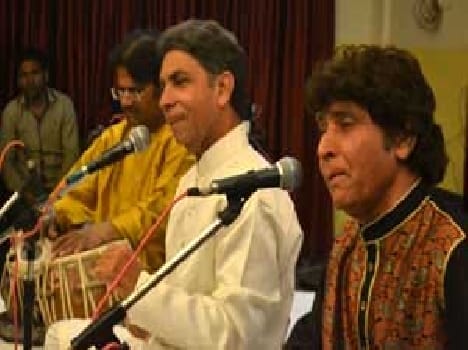 Ghazals crazy revelry immersed in Kashi