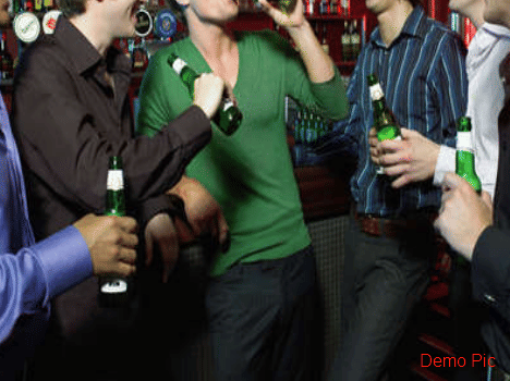 The students had drunk heavily commotion.