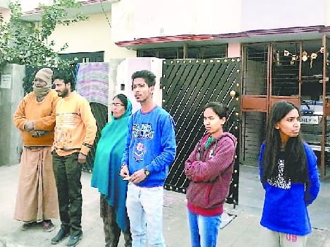 The thief took on lives risked Mayadevi