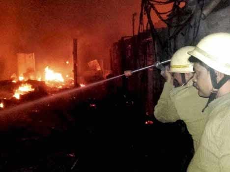 fire in Dumdum park area in Kolkata
