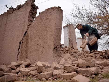 effect of earthqauke in pakistan and  afghanistan