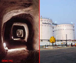Indian oil pipe line broken and stolen oil in delhi