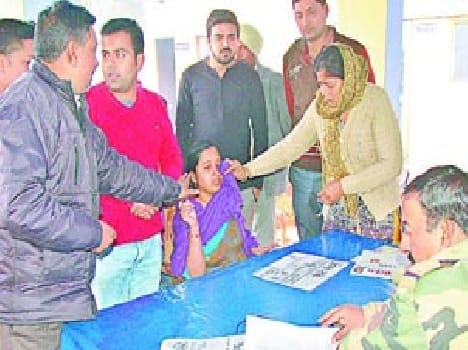 One child, two family claimant
