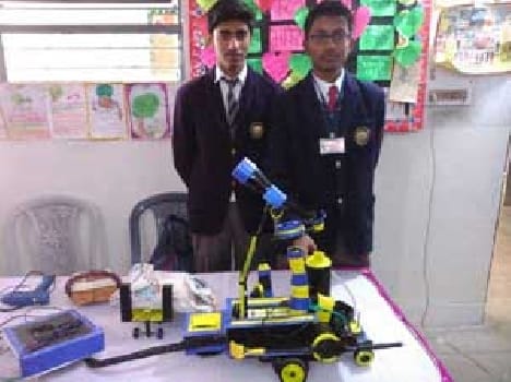  topper in Science exibution