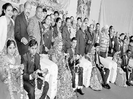 After the introduction of each other , the bride 36 bridesmaid