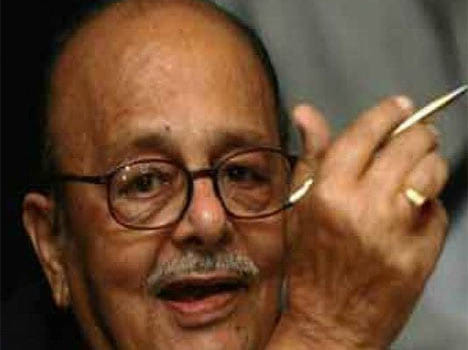 how lal krishna advani free from hawala case?