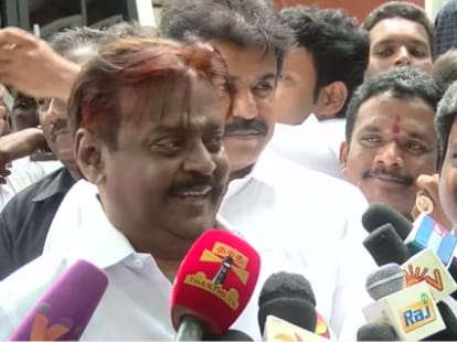 tamil actor vijayakant Spitting reporters