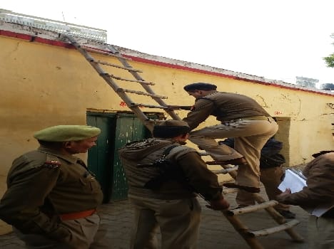 CO City oversight of the police station Sadar Bazar