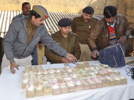 cash recovered from car in mathura