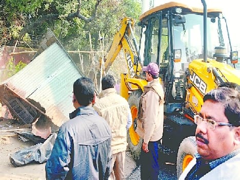 IVRI removed encroachment on road