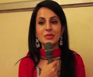 roop durgapal in swaragini.