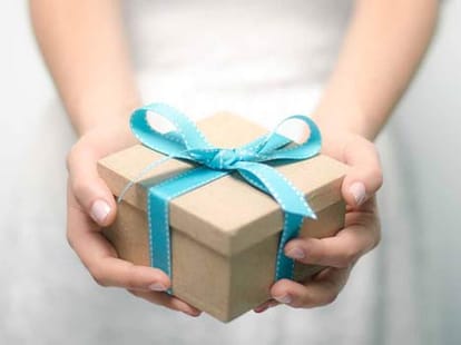 unique idea for expensive gift to his partner