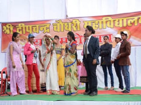 Devendra , sun and Farheen Bano received Champion Trophy