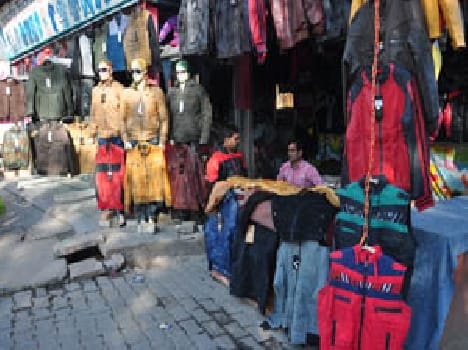 Cold sweat in the heat of the rescued merchants