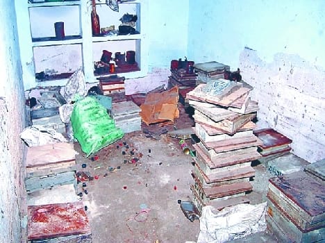 loot of 30 lakh