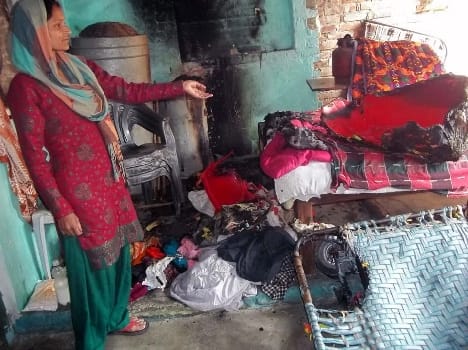 Fire at two locations , the loss of thousands