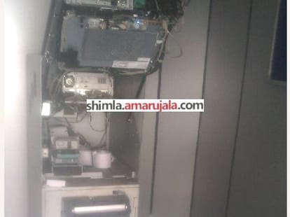 four person robbed ATM on gun point at kandaghat.