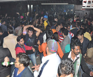 large gathering on news year in parks and mall in gurgaon