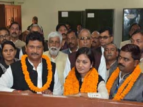 Buzz among three nominations