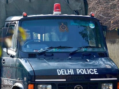 Prison van den of gang war continues, monitoring camera was missing.