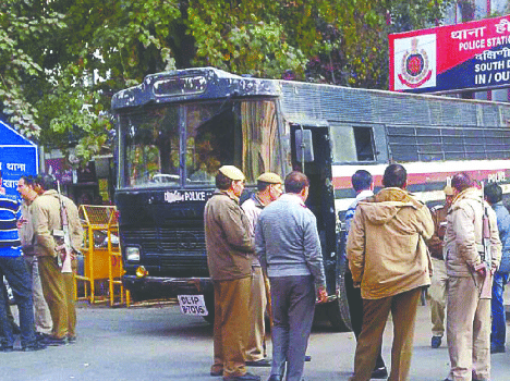 The moving van was in prison gang war, the death of a prisoner.