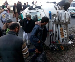 Tempo and Scorpio in the collision , four injured